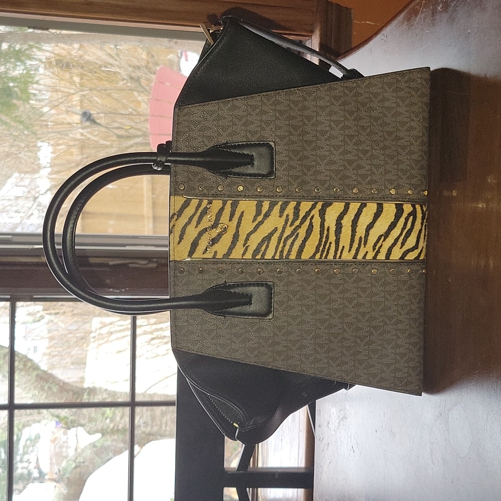 Michael Kors purse